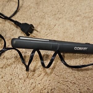 Black Hair Styling Tool for Sleek Results